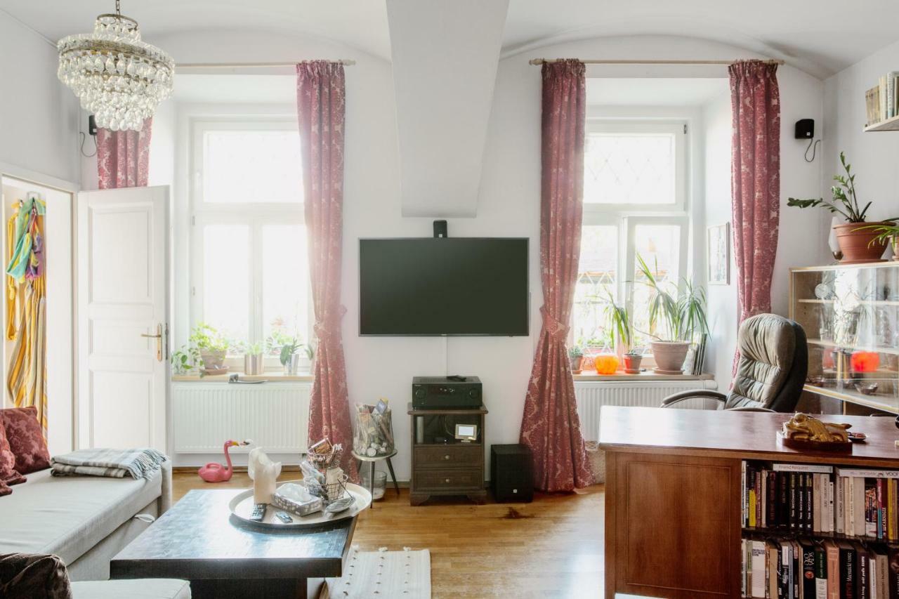Victoria Design Stays - Apartment Rehorova Прага Экстерьер фото